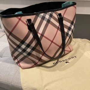 Authentic BURBERRY Nova Check Large Nickie Tote